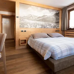 hotel-compagnoni-santa-caterina-valfurva.it-lombardy.com/